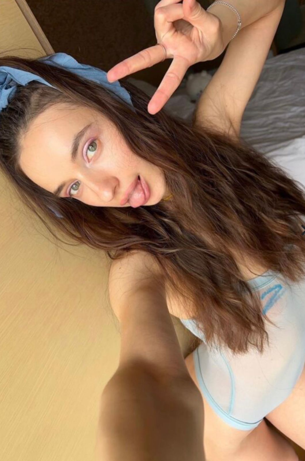 Вега проститутка интим салон СПб у метро Василеостровская эскорт салон спб